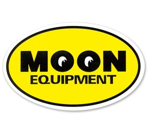 画像1: MOON Equipment Oval ステッカー