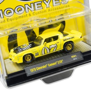 画像2: 【CHASE】1/64 M2 Machines x MOONEYES 1979 Chevrolet Camaro Z/28 YE