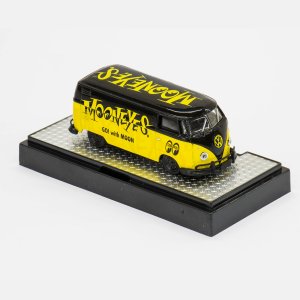 画像3: 1/64 M2 Machines x MOONEYES 1960 VW Delivery Van