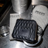 MOON Classic レザー ウォレット スモール