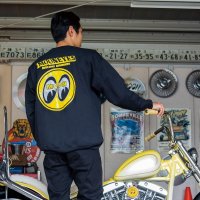 MOONEYES Racing Division スウェットシャツ