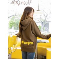 MOON レタリング プルオーバー フーディー