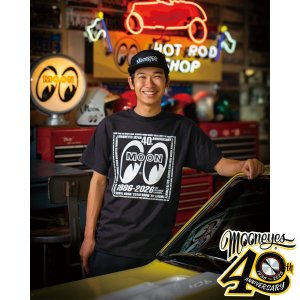 画像1: MOONEYES 40th Anniv. アイシェイプ ロゴ Tシャツ