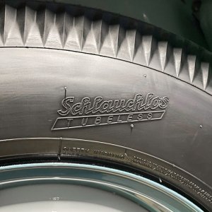 画像4: Autobahn "R" ブラックウォール タイヤ 5.60 x 15インチ