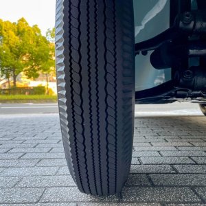 画像3: Autobahn "R" ブラックウォール タイヤ 5.60 x 15インチ