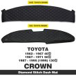 画像2: TOYOTA CROWN 40型/50型/130型 MOONEYES オリジナル ダイヤモンド ステッチ ダッシュマット (2)