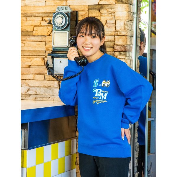横浜DeNAベイスターズ x MOONEYES 2025 スウェットシャツ