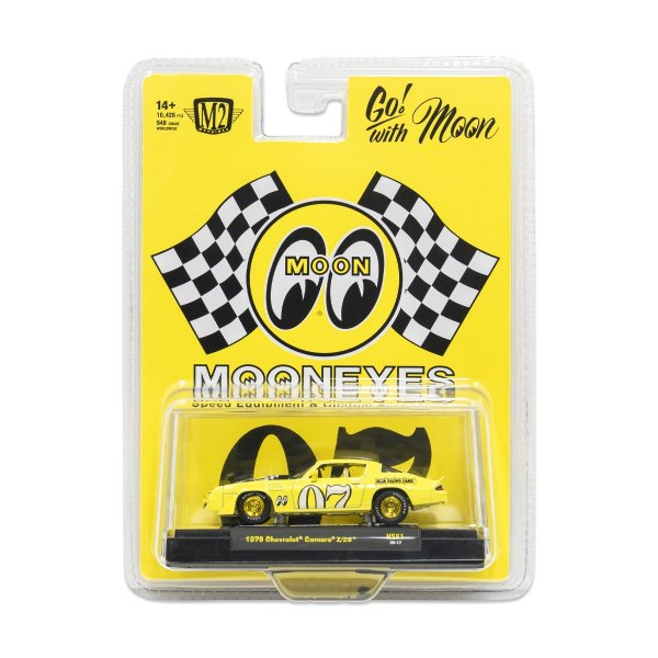 画像1: 【CHASE】1/64 M2 Machines x MOONEYES 1979 Chevrolet Camaro Z/28 YE (1)