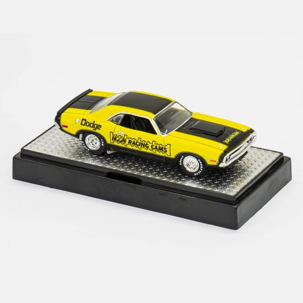 画像2: 1/64 M2 Machines x MOONEYES 1970 Dodge Challenger T/A (2)
