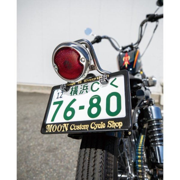 画像1: モーターサイクル ブラック ライセンス フレーム/MOON Custom Cycle Shop (1)
