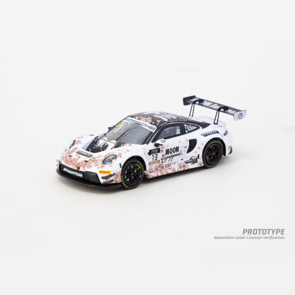 画像1: 1/64 TARMAC x MOONEYES Porsche 911 GT3 R Suzuka 1,000km (1)