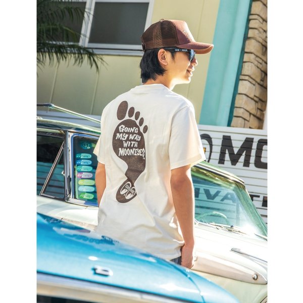 画像2: Going My Way with MOONEYES Tシャツ (2)